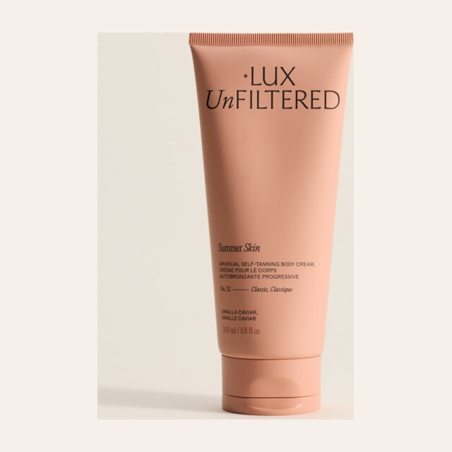 Editorial product illustration for Lux Unfiltered N32 Gradual Self Tanner.